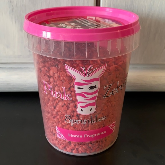 Pink zebra 🦓 Sprinkles~Apple Farm~16oz~NEW